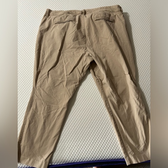 Old Navy Khaki Pixie Pant - Picture 2 of 5